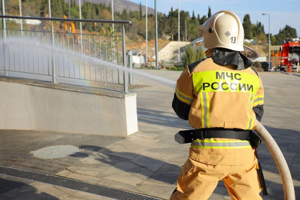 Занятия для пожарных в Артеке Занятия для пожарных в Артеке