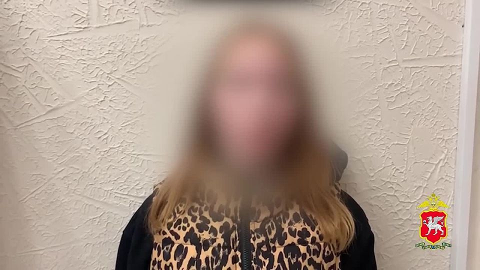 Полиция Крыма уличила двух молодых людей в обмане по заданию аферистов 8 пенсионеров на 2,5 млн рублей