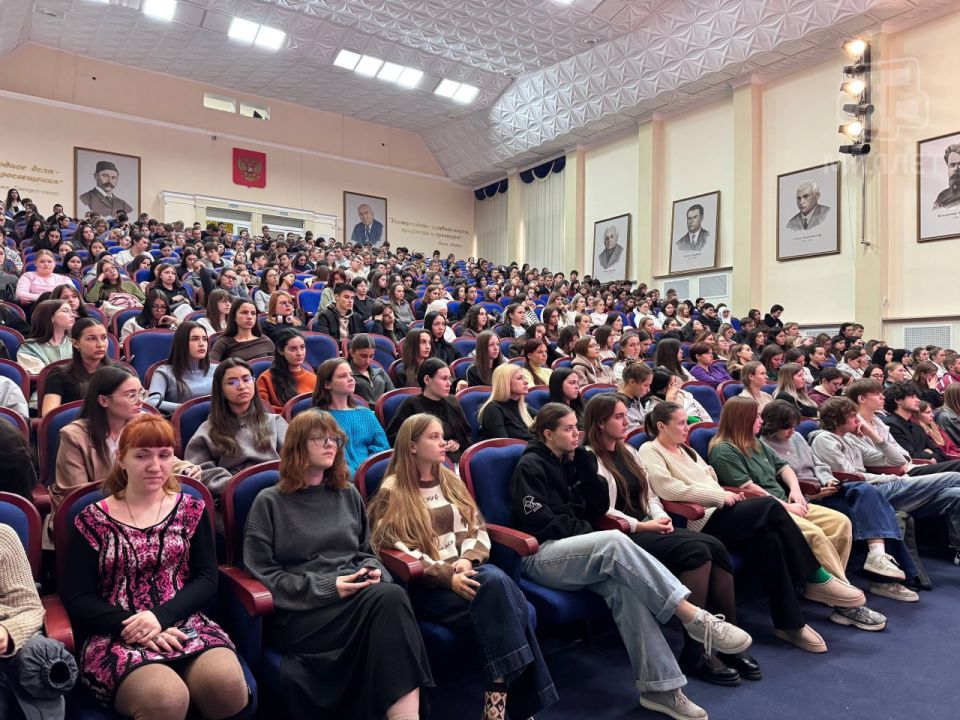 В КИПУ имени Февзи Якубова прошла лекция «Демографическая ситуация в России: причины и пути преодоления депопуляции» В КИПУ имени Февзи Якубова прошла лекция «Демографическая ситуация в России: причины и пути преодоления депопуляции»