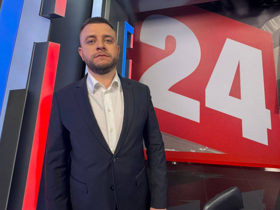 Кирилл Чебышев: Поздравляю коллектив телекомпании «Крым 24» с десятилетием со дня выхода в эфир! За эти годы ваш телеканал занял достойное место в информационном пространстве нашего полуострова, став одним из самых...