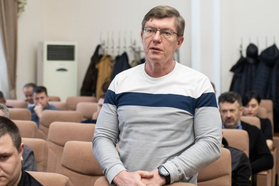 В Симферополе состоялось оперативно-хозяйственное совещание, в ходе которого руководители структурных подразделений отчитались о проделанной работе В Симферополе состоялось оперативно-хозяйственное совещание, в ходе которого руководители структурных подразделений отчитались о проделанной работе