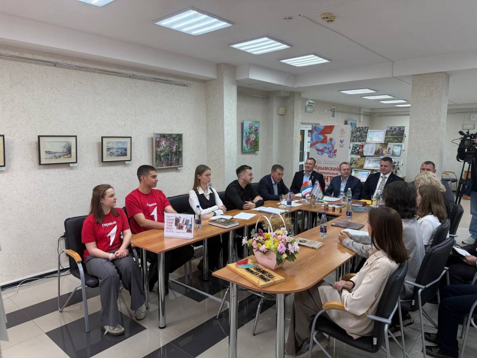 В Крымской республиканской научной библиотеке им. И. Я. Франко прошёл IX телемост «Тегеран – Симферополь – Антананариву – Улан-Батор» В Крымской республиканской научной библиотеке им. И. Я. Франко прошёл IX телемост «Тегеран – Симферополь – Антананариву – Улан-Батор»