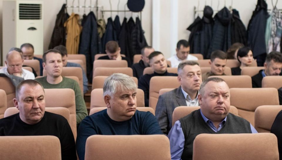 В Симферополе состоялось оперативно-хозяйственное совещание, в ходе которого руководители структурных подразделений отчитались о проделанной работе В Симферополе состоялось оперативно-хозяйственное совещание, в ходе которого руководители структурных подразделений отчитались о проделанной работе