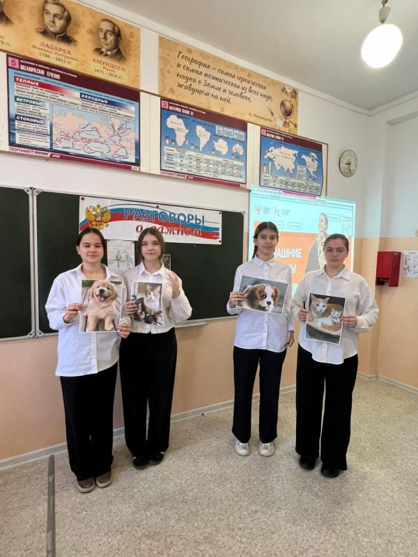 В Крыму началась новая учебная неделя с занятия «Разговоры о важном» В Крыму началась новая учебная неделя с занятия «Разговоры о важном»