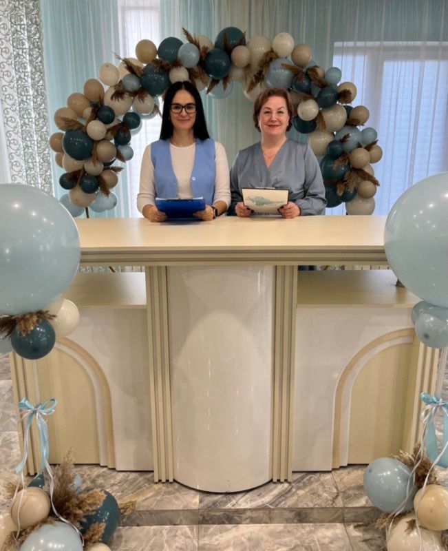 Вчера вся Россия отмечала прекрасный праздник - День матери Вчера вся Россия отмечала прекрасный праздник - День матери