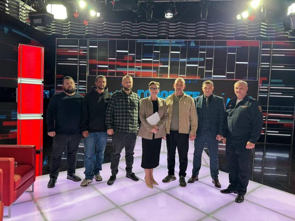 10 лет в эфире!. Поздравляем коллектив «Крым 24» с юбилеем! Благодаря оперативности, объективности и стремлению к правде, команда «Крым 24» формирует информационную картину региона, укрепляет общественное доверие к работе... 10 лет в эфире!. Поздравляем коллектив «Крым 24» с юбилеем! Благодаря оперативности, объективности и стремлению к правде, команда «Крым 24» формирует информационную картину региона, укрепляет общественное доверие к работе...