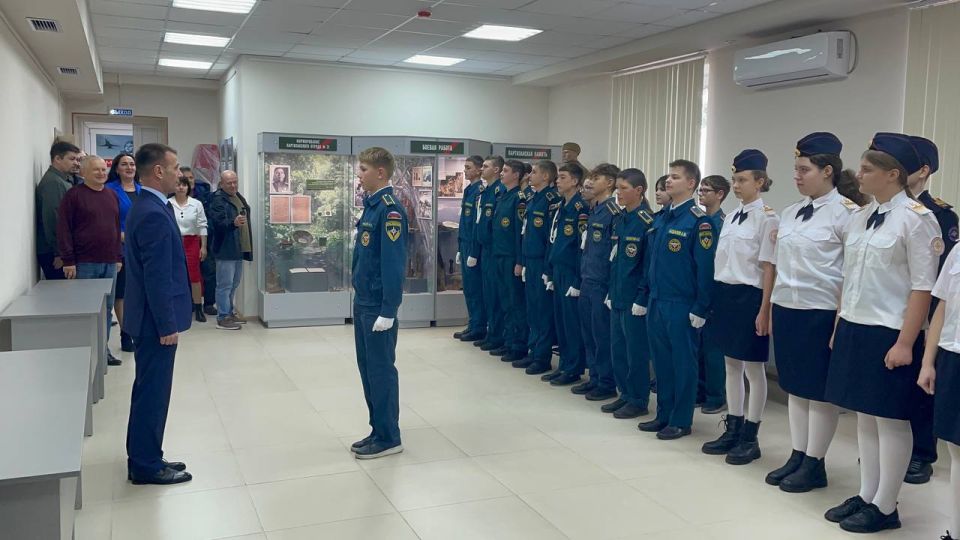 Юрий Нимченко: 1 декабря Посетил музей истории 943-го морского ракетоносного авиационного Констанцского Краснознаменного полка ВВС КЧФ Юрий Нимченко: 1 декабря Посетил музей истории 943-го морского ракетоносного авиационного Констанцского Краснознаменного полка ВВС КЧФ