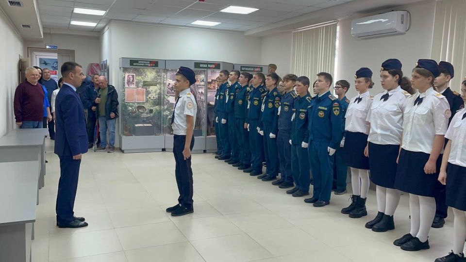 Юрий Нимченко: 1 декабря Посетил музей истории 943-го морского ракетоносного авиационного Констанцского Краснознаменного полка ВВС КЧФ Юрий Нимченко: 1 декабря Посетил музей истории 943-го морского ракетоносного авиационного Констанцского Краснознаменного полка ВВС КЧФ