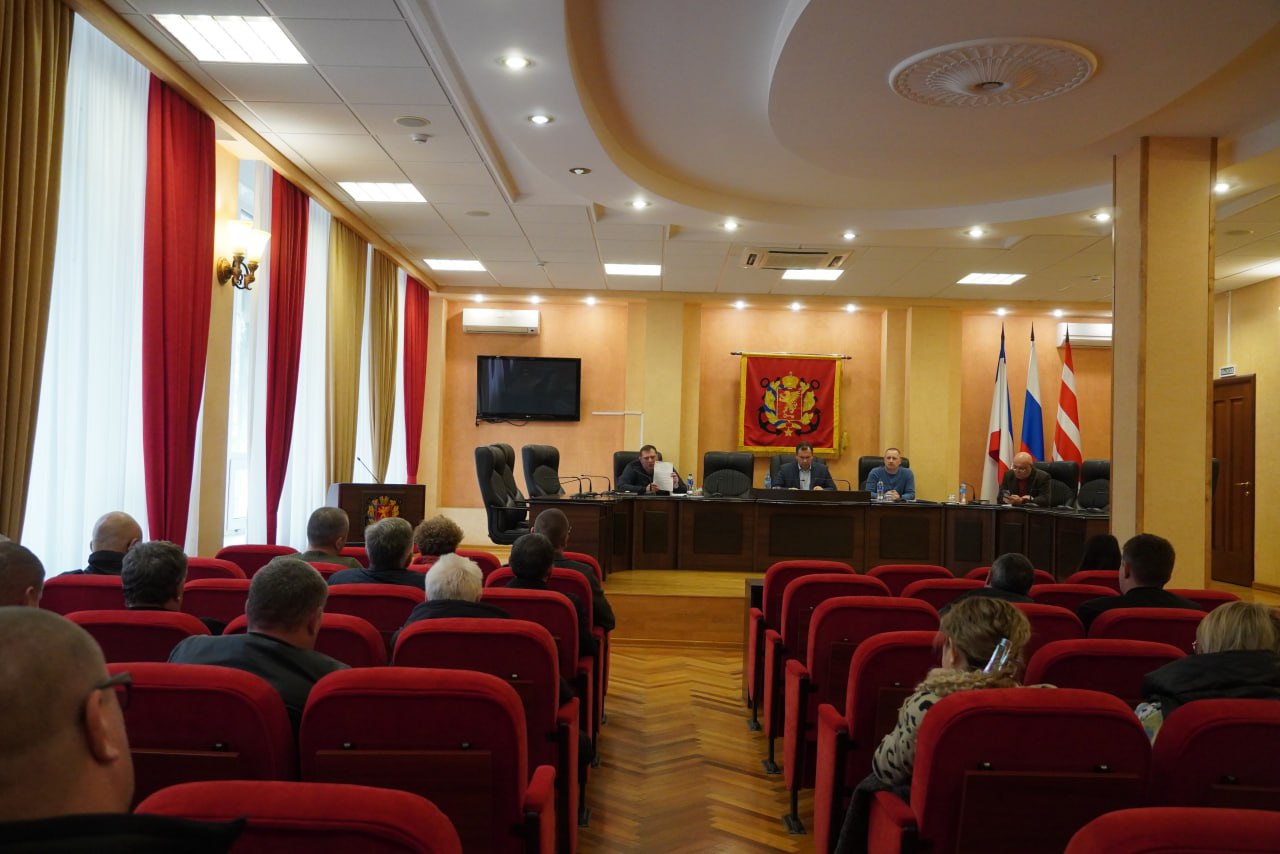 По поручению Председателя Совета министров Республики Крым Юрия Гоцанюка в Керчи прошло совещание по вопросам организации работы с обращениями граждан По поручению Председателя Совета министров Республики Крым Юрия Гоцанюка в Керчи прошло совещание по вопросам организации работы с обращениями граждан