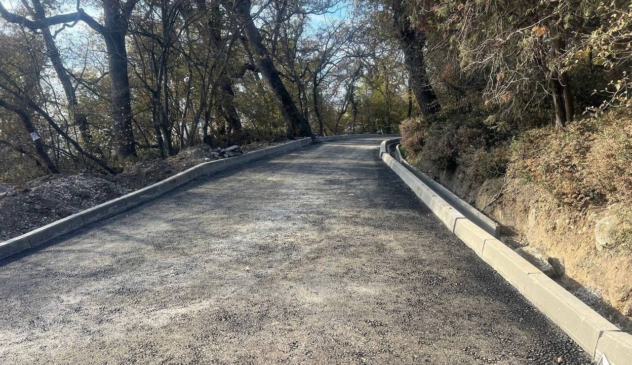 В большой Ялте капитально ремонтируют два парка В большой Ялте капитально ремонтируют два парка