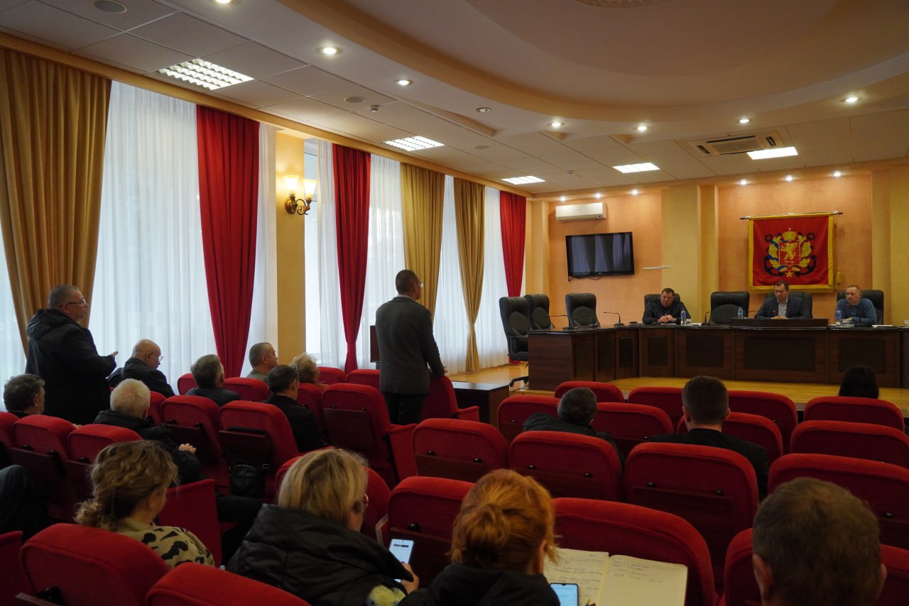 По поручению Председателя Совета министров Республики Крым Юрия Гоцанюка в Керчи прошло совещание по вопросам организации работы с обращениями граждан По поручению Председателя Совета министров Республики Крым Юрия Гоцанюка в Керчи прошло совещание по вопросам организации работы с обращениями граждан