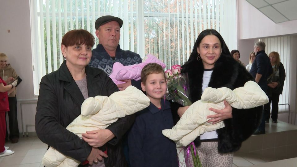 В перинатальном центре Республиканской клинической больницы имени Семашко родилась тройня В перинатальном центре Республиканской клинической больницы имени Семашко родилась тройня