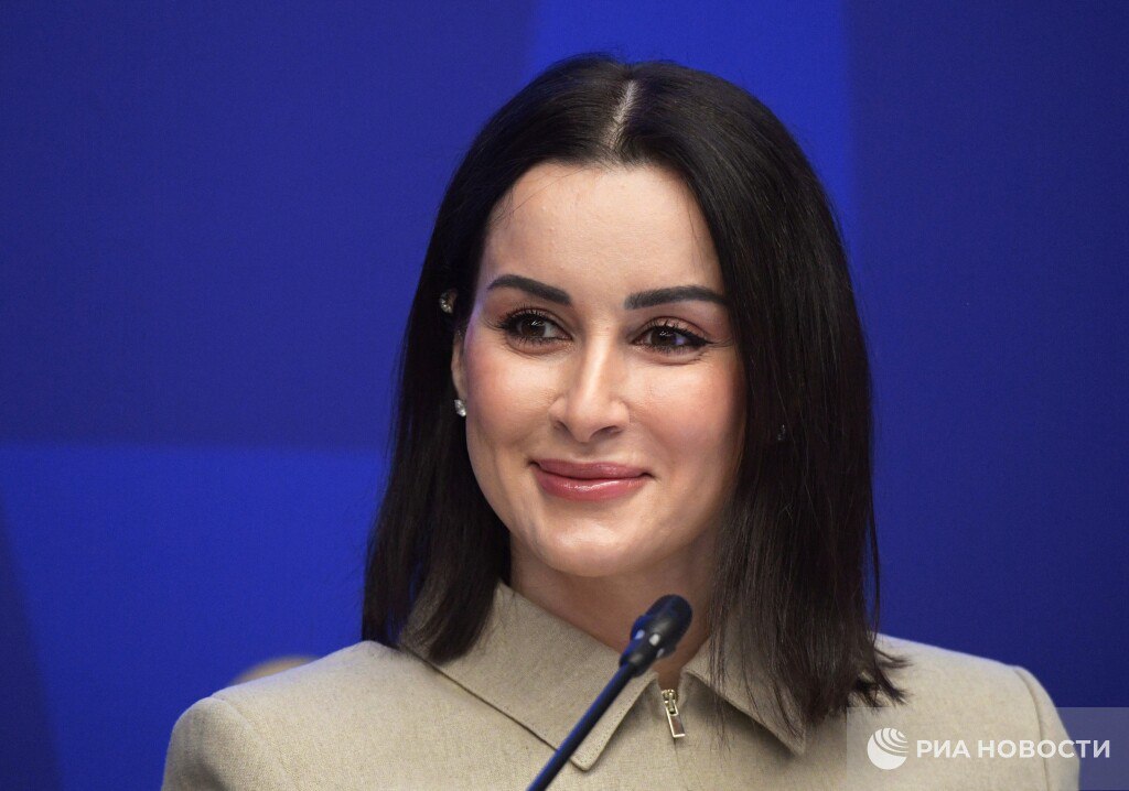 Путин наградил Надежду Бабкину орденом "За заслуги перед Отечеством" I степени Путин наградил Надежду Бабкину орденом "За заслуги перед Отечеством" I степени