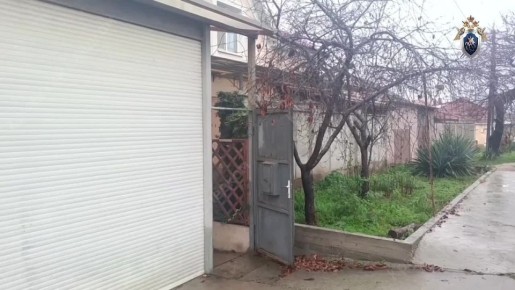 Мужчина зарубил топором 12-летнего племянника, ранил его мать и младшего брата в Симферополе