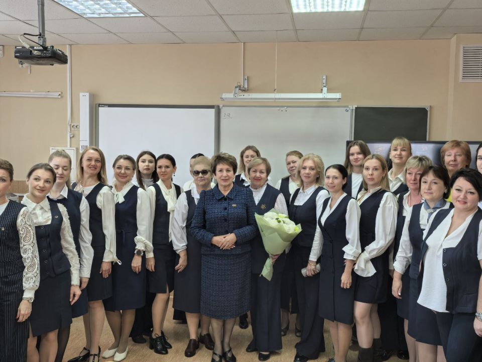 Екатерина Алтабаева: Сегодня поздравила коллектив гимназии № 8 с 60-летием со дня создания Екатерина Алтабаева: Сегодня поздравила коллектив гимназии № 8 с 60-летием со дня создания