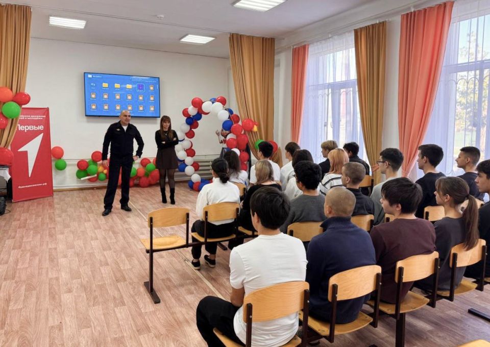 Крымские транспортные полицейские провели профилактические беседы с учащимися образовательных учреждений