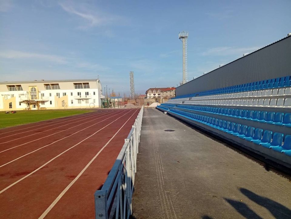 При капитальном ремонте стадиона в Феодосии выявили нарушения