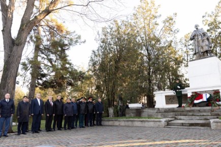 Крым почтил память безымянных героев в День Неизвестного Солдата