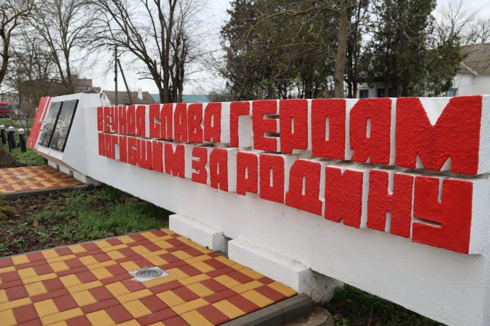 ���� ���������: �������, 3 �������, � ����� ������ ���������� ���� ������������ �������