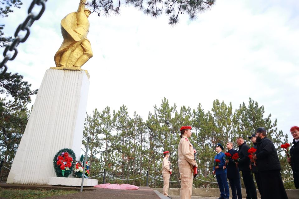 ������� �������: �������, 3 �������, ������ �������� ���� ������������ �������