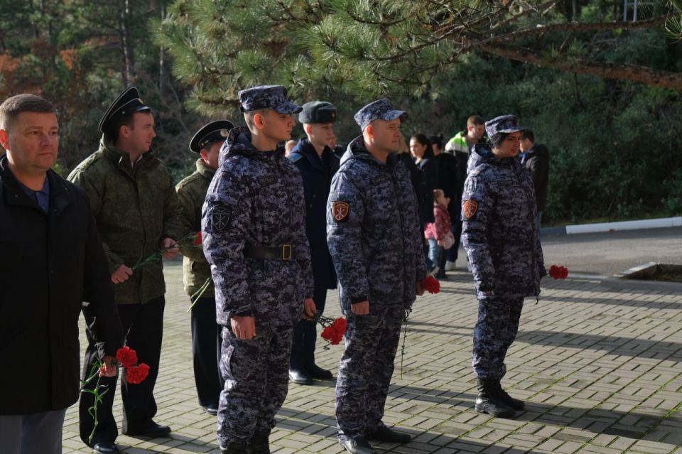 ����� ��������: ���� ������������ �������� ������� �� ����� ����� ������� �������� ������ � ��������� ����� � ������� ����� � ���� ������ ����������� �� ����������� ���, ���� ��� �� �����, ���� ��� �� ������, � ������� ��...