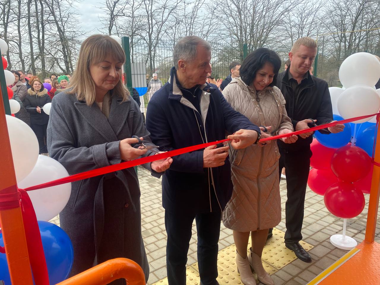 В селе Калинино Красногвардейского района открыли новое здание врачебной амбулатории В селе Калинино Красногвардейского района открыли новое здание врачебной амбулатории