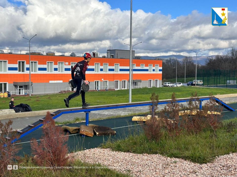В Павловке завершился цикл «Живых уроков по безопасности» для старшеклассников севастопольского кадетского корпуса В Павловке завершился цикл «Живых уроков по безопасности» для старшеклассников севастопольского кадетского корпуса