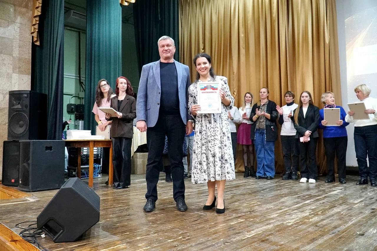 Александр Юрьев: В преддверии Дня добровольца поздравил евпаторийских волонтёров с праздником Александр Юрьев: В преддверии Дня добровольца поздравил евпаторийских волонтёров с праздником