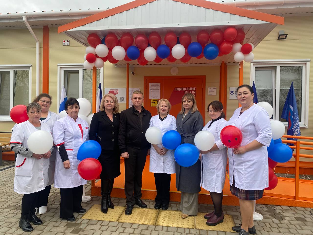 В селе Калинино Красногвардейского района открыли новое здание врачебной амбулатории В селе Калинино Красногвардейского района открыли новое здание врачебной амбулатории