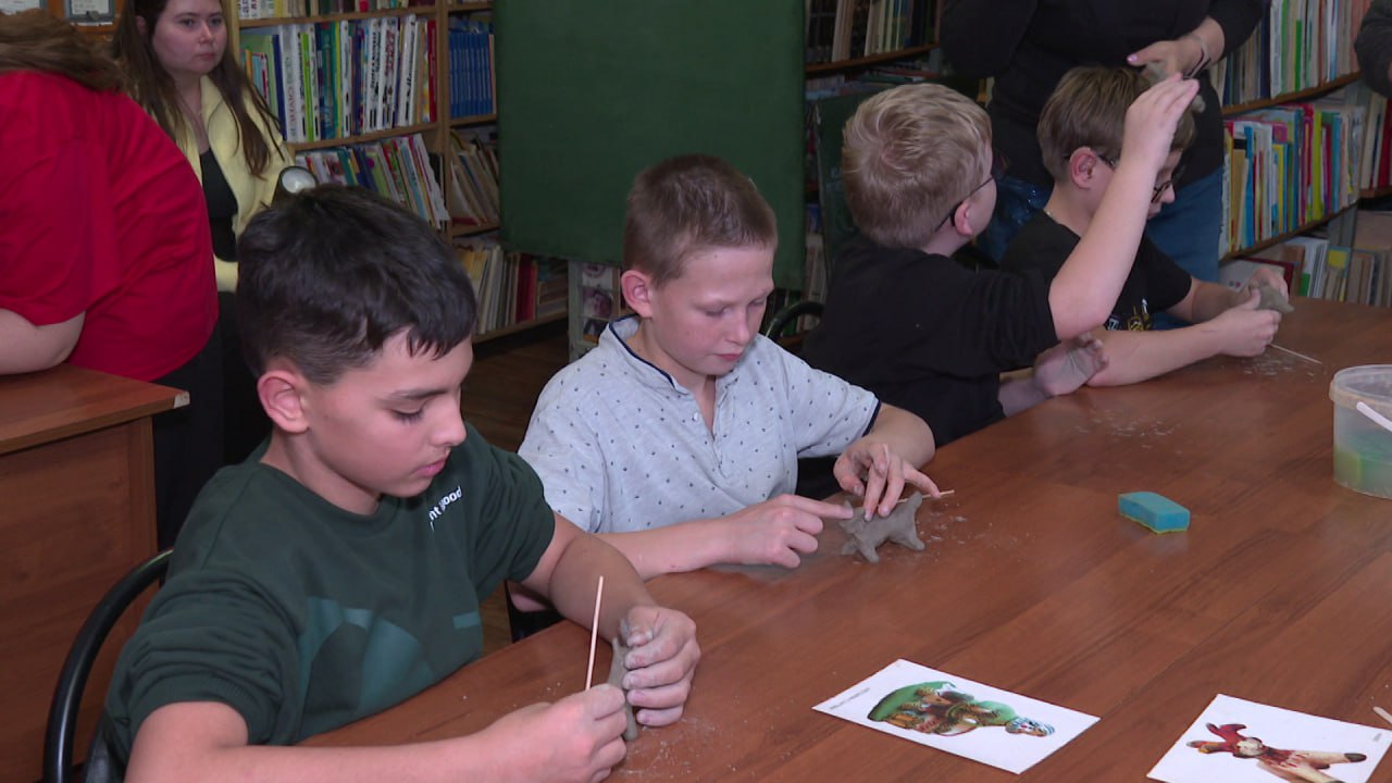 К международному дню инвалидов для детей с нарушением слуха провели творческий мастер-класс К международному дню инвалидов для детей с нарушением слуха провели творческий мастер-класс