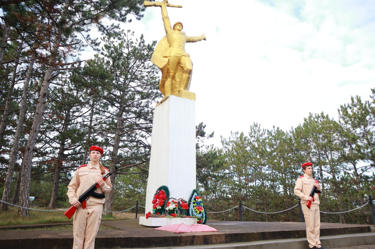 Дмитрий Чумаков: Сегодня, 3 декабря, страна отмечает День Неизвестного Солдата Дмитрий Чумаков: Сегодня, 3 декабря, страна отмечает День Неизвестного Солдата