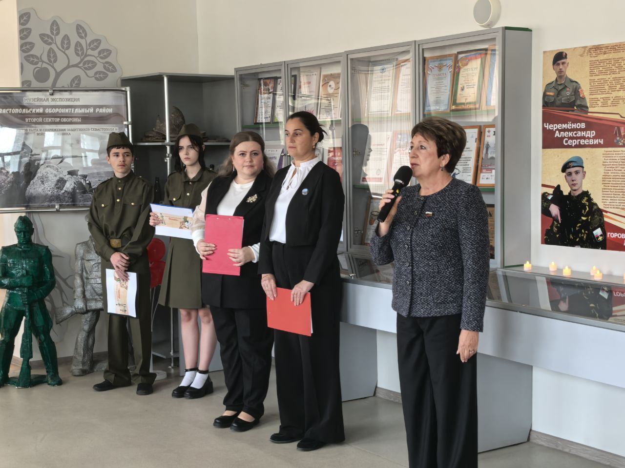 Екатерина Алтабаева: Сегодня посетила школу № 59 имени старшего сержанта милиции Е.Г. Скоробогатова, которая находится в селе Терновка Екатерина Алтабаева: Сегодня посетила школу № 59 имени старшего сержанта милиции Е.Г. Скоробогатова, которая находится в селе Терновка