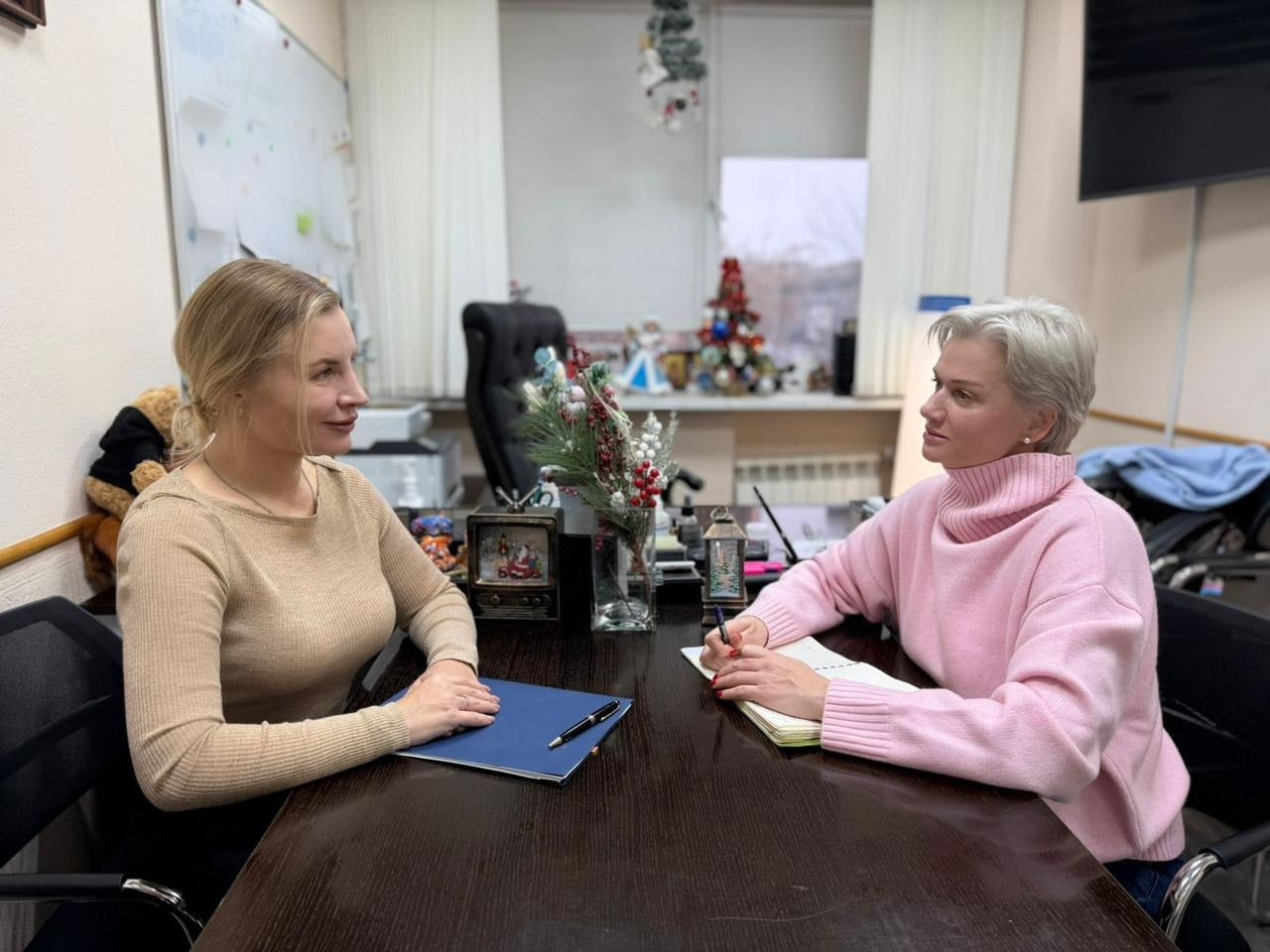 В Москве обсудили ключевые направления развития гимнастики в Крыму с олимпийской чемпионкой