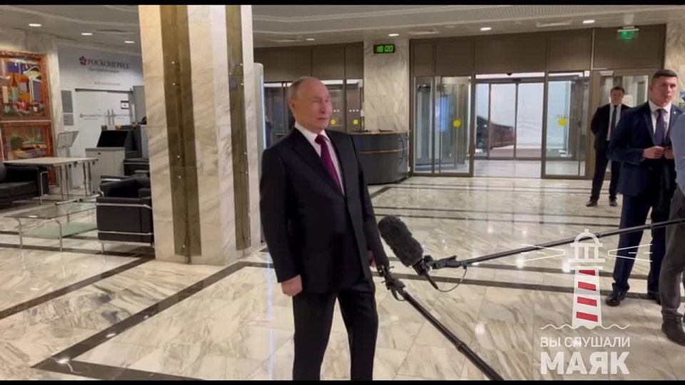 Денис Батурин: Военно-политический фактор - самый сильный в рамках украинского кризиса, и самый понятный Западу