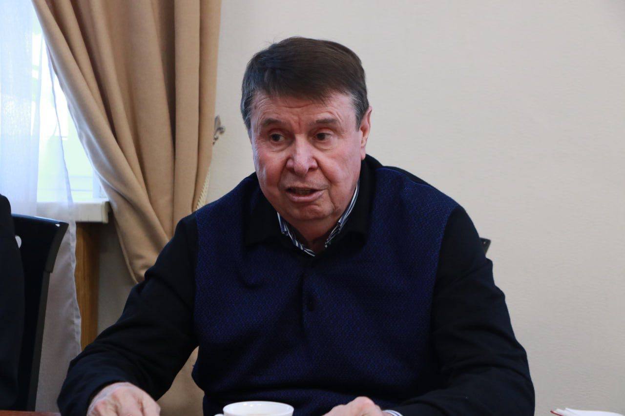 Ольга Урайкина: Бахчисарайский район с рабочим визитом посетил первый заместитель председателя Государственного Совета Республики Крым Сергей Цеков, который провёл совещание по вопросу замены рекламных вывесок на иностранном... Ольга Урайкина: Бахчисарайский район с рабочим визитом посетил первый заместитель председателя Государственного Совета Республики Крым Сергей Цеков, который провёл совещание по вопросу замены рекламных вывесок на иностранном...