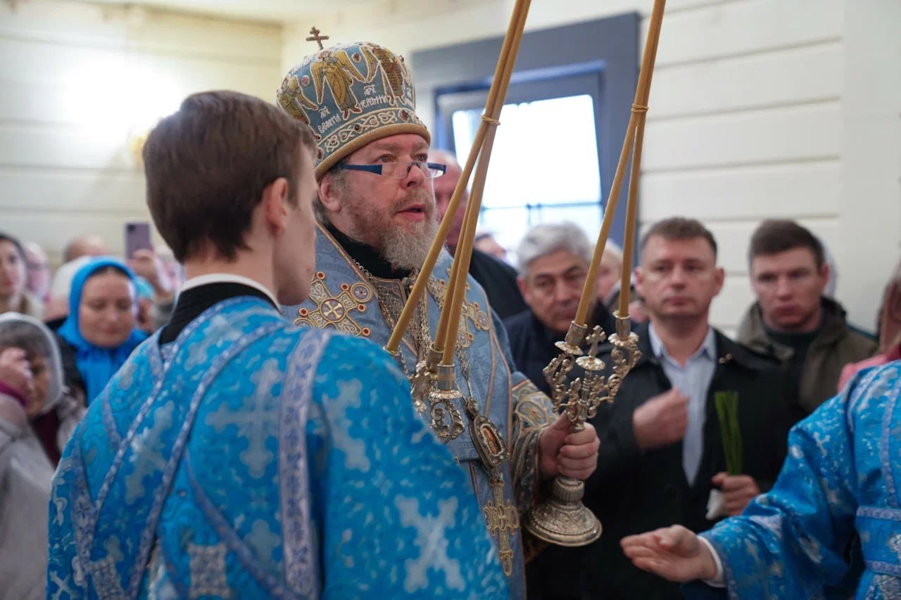 В Заозерном освятили новый храм В Заозерном освятили новый храм