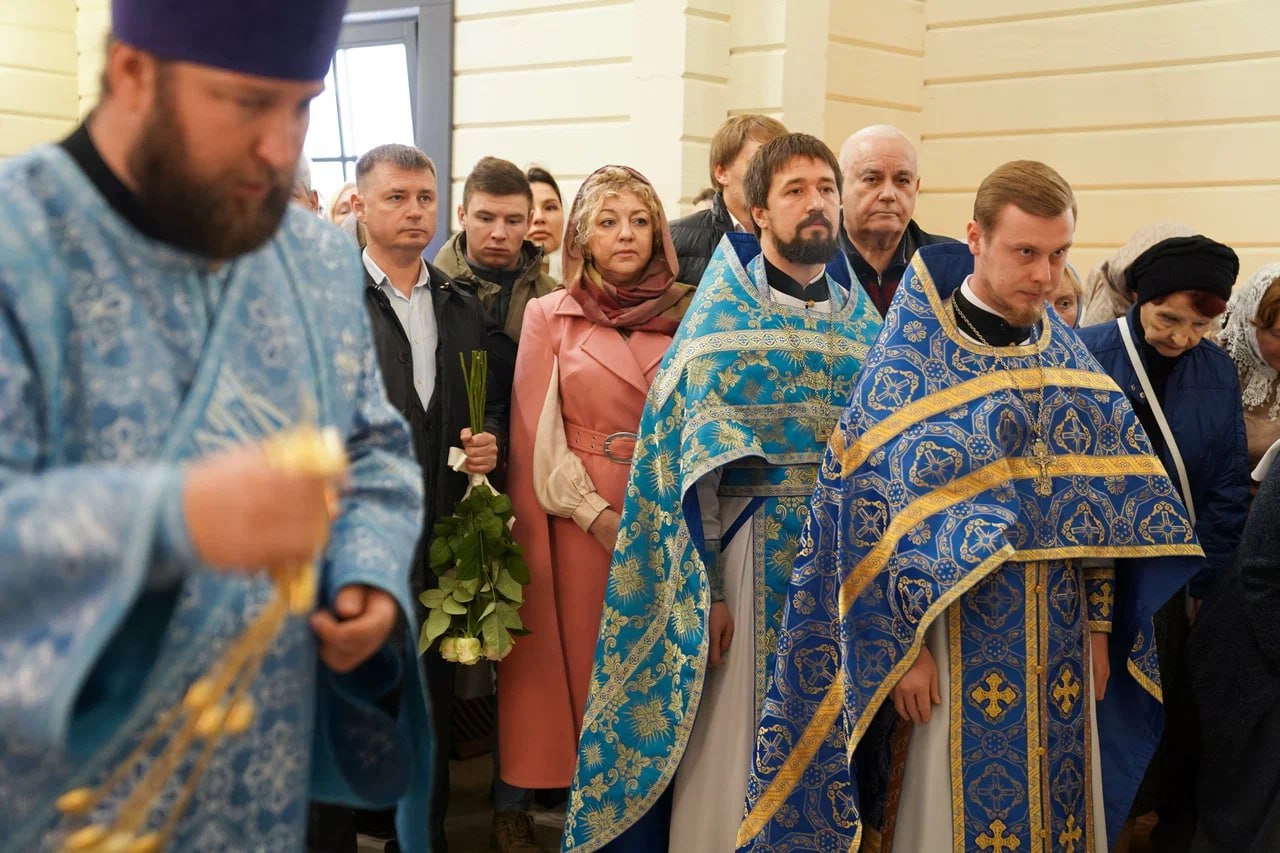 В Заозерном освятили новый храм В Заозерном освятили новый храм