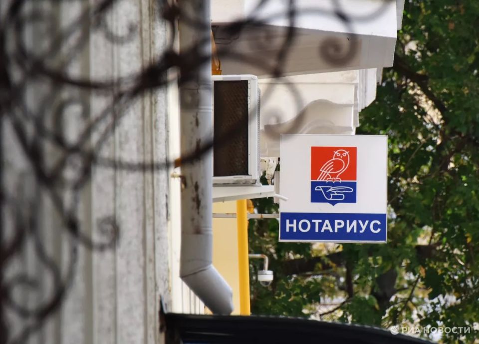 Товарные знаки и фирменные наименования нужно переводить на русский язык наравне с другими вывесками