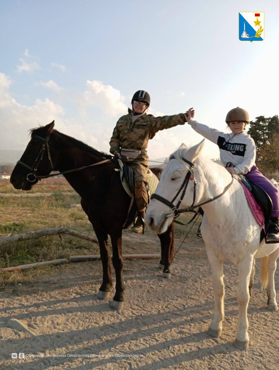 Губернатор Михаил Развожаев поздравил с Днём Матери-казачки Губернатор Михаил Развожаев поздравил с Днём Матери-казачки