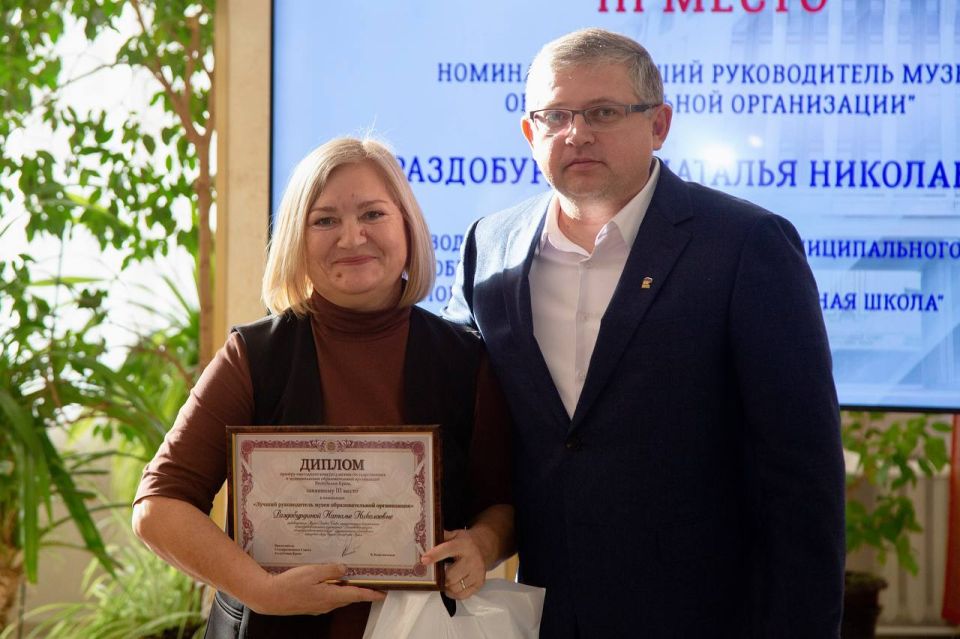 Владимир Константинов: Главная цель школьных музеев — воспитание патриота Крыма и России, готового встать на защиту Родины Владимир Константинов: Главная цель школьных музеев — воспитание патриота Крыма и России, готового встать на защиту Родины