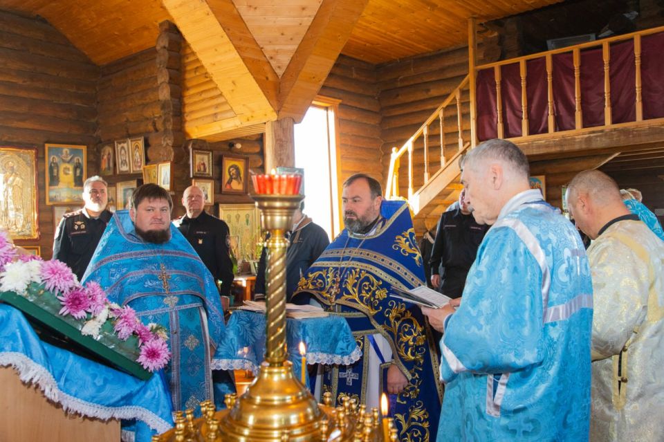 ������ �������: �������, 4 �������, �� ��������� �������� �� ���� ��������� ��������� ����� ���������� � ���������� �����