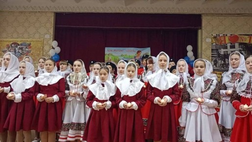 В МБОУ "СОШ №15 им. А. П. Шеплякова" прошёл по-настоящему трогательный и наполненный традициями День Матери-казачки