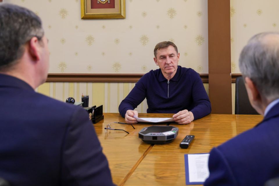 Юрий Гоцанюк: Рад встрече и знакомству с Вице-премьером Кабинета министров Республики Абхазия Джансухом Эдуардовичем Нанбой, который курирующего вопросы развития экономики, энергетики, культуры и другие сферы Юрий Гоцанюк: Рад встрече и знакомству с Вице-премьером Кабинета министров Республики Абхазия Джансухом Эдуардовичем Нанбой, который курирующего вопросы развития экономики, энергетики, культуры и другие сферы