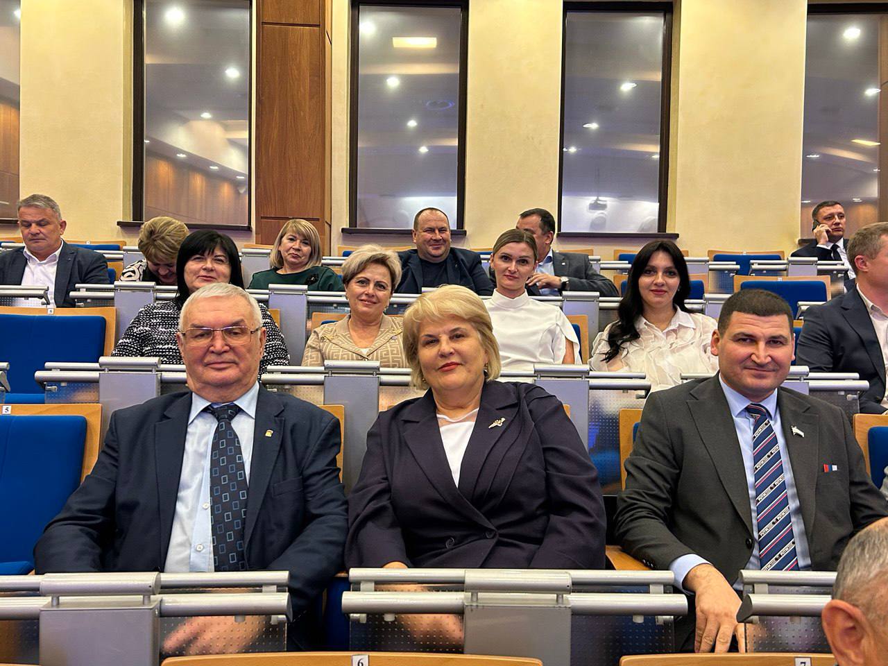 Ольга Урайкина: В Симферополе прошла XVII Конференция Крымского регионального отделения "Единой России", на которой партийцы подвели итоги работы за 2025 год, провели плановую ротацию регионального политического совета и его...