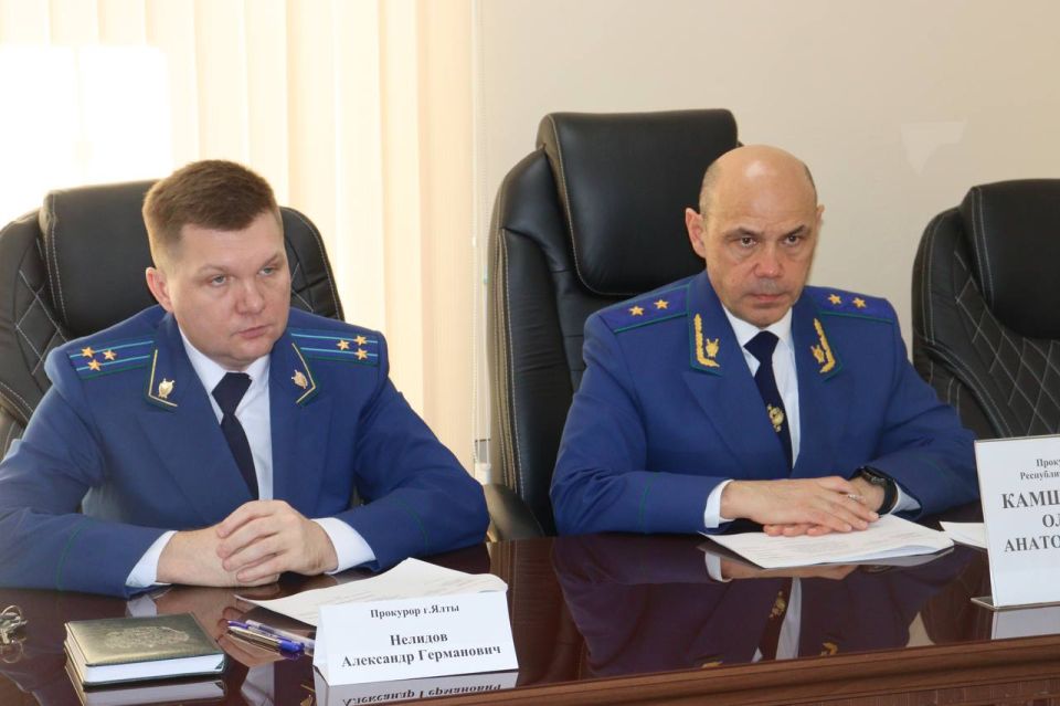 В ходе рабочей поездки в Ялту прокурор Крыма Олег Камшилов провел прием граждан