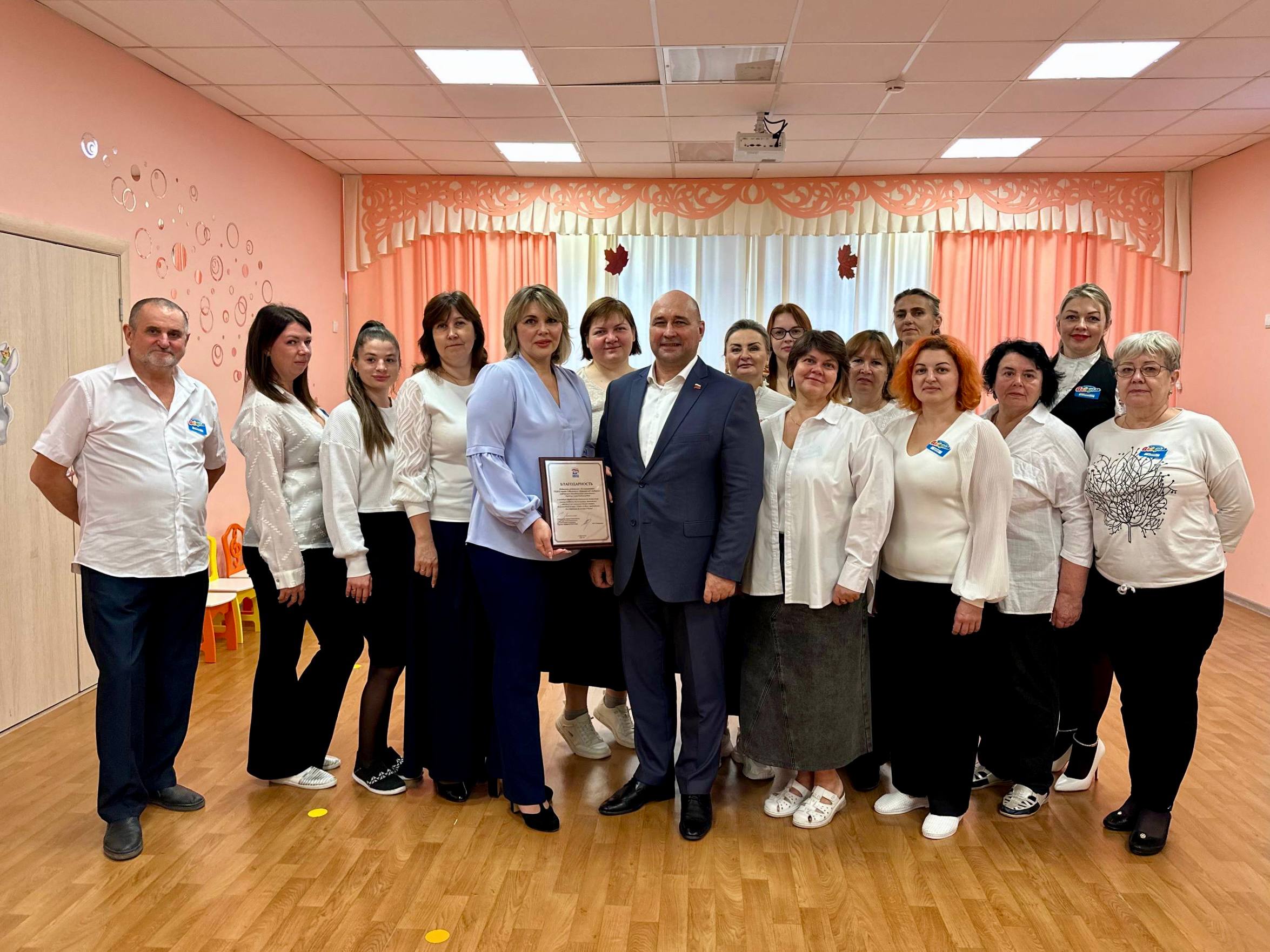 Владимир Немцев: 5 декабря мы отмечаем важный праздник — День добровольца (волонтёра) Владимир Немцев: 5 декабря мы отмечаем важный праздник — День добровольца (волонтёра)