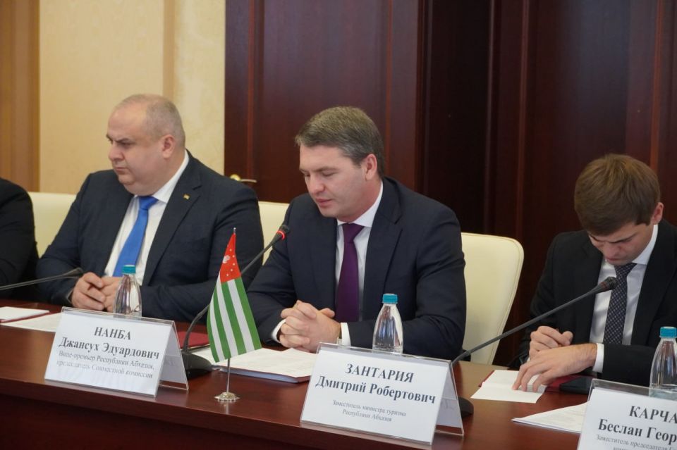 Представители Крыма и Абхазии обсудили вопросы спортивного сотрудничества на совместном заседании Представители Крыма и Абхазии обсудили вопросы спортивного сотрудничества на совместном заседании
