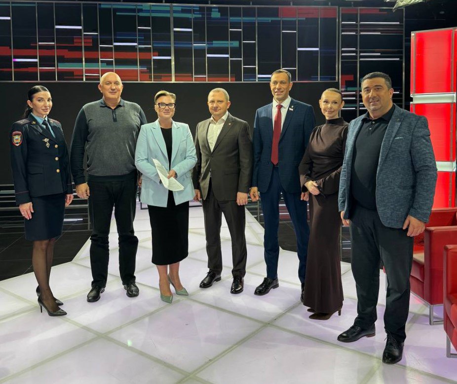 СМИ О НАС: В эфире программы "Главное" на телеканале Крым 24 начальник отдела по вопросам трудовой миграции Управления по вопросам миграции МВД по Республике Крым Ксения Темрякович