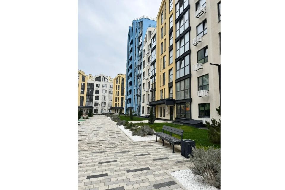 В рамках реализации Региональной адресной программы по переселению из аварийного жилья осуществлена комиссионная приемка 4 квартир в новом многоквартирном доме в Евпатории (ЖК «Мойнако Ривьера»)