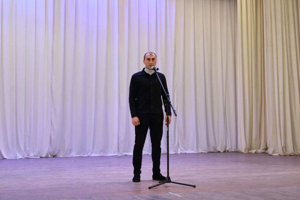 Денис Олейник: Вместе с депутатом Государственного Совета Республики Крым Жанной Хуторенко, председателем районного совета Татьяной Вышинской, прокурором Раздольненского района Вячеславом Черниковым, главой Раздольненского... Денис Олейник: Вместе с депутатом Государственного Совета Республики Крым Жанной Хуторенко, председателем районного совета Татьяной Вышинской, прокурором Раздольненского района Вячеславом Черниковым, главой Раздольненского...